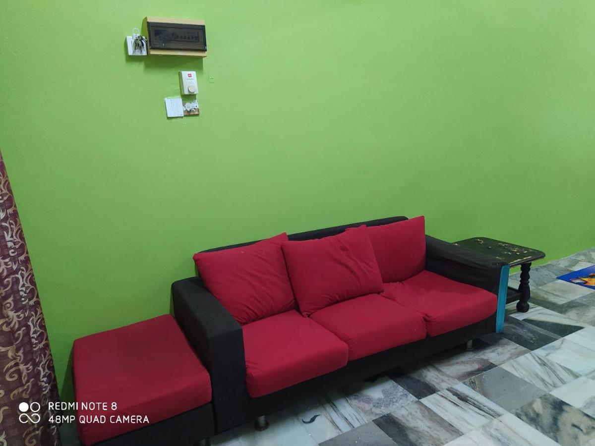 Homestay D' Tengah Bandar Kuala Rompin Kültér fotó
